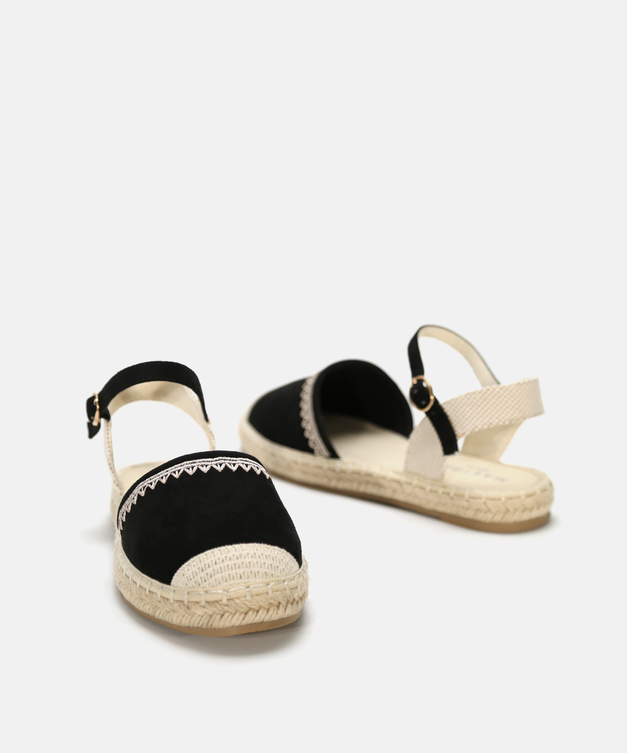 Alpargata plana bordada image number null